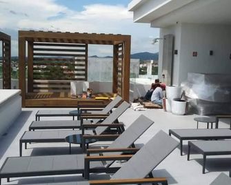 Roma 240 Versalles by Tovigo Rentals - Puerto Vallarta - Balcon