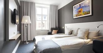 First Hotel Örebro - Örebro - Bedroom