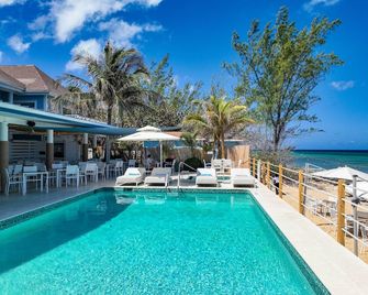 Cobalt Coast Resort - West Bay