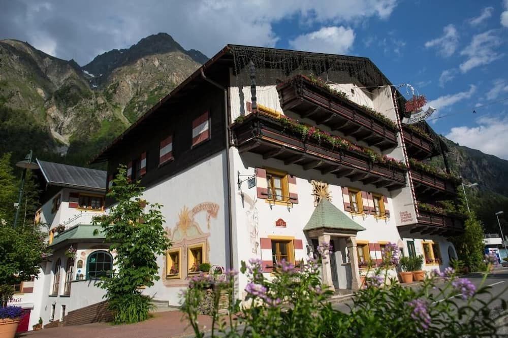 bei Max - Boutique B&B - St. Leonhard im Pitztal - בניין