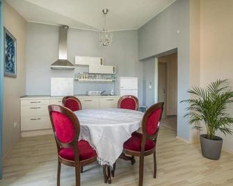 Apartments & Rooms Buoni Amici - Umag - Eetruimte