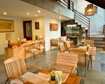 Purana Boutique Resort - Ubud - Restaurant