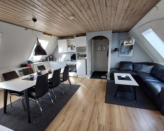 Toftegården Guesthouse - Rooms - Frederikshavn - Essbereich