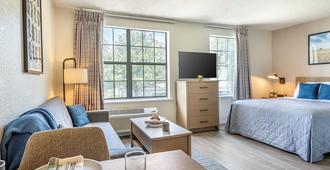 Intown Suites Extended Stay Greensboro Nc - Airport - Greensboro - Κρεβατοκάμαρα
