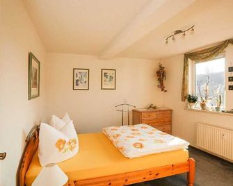 Ferienwohnung Grapatin - Teterow - Schlafzimmer