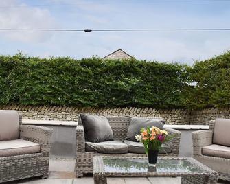 2 Bedroom Accommodation In Silverdale - Silverdale - Patio