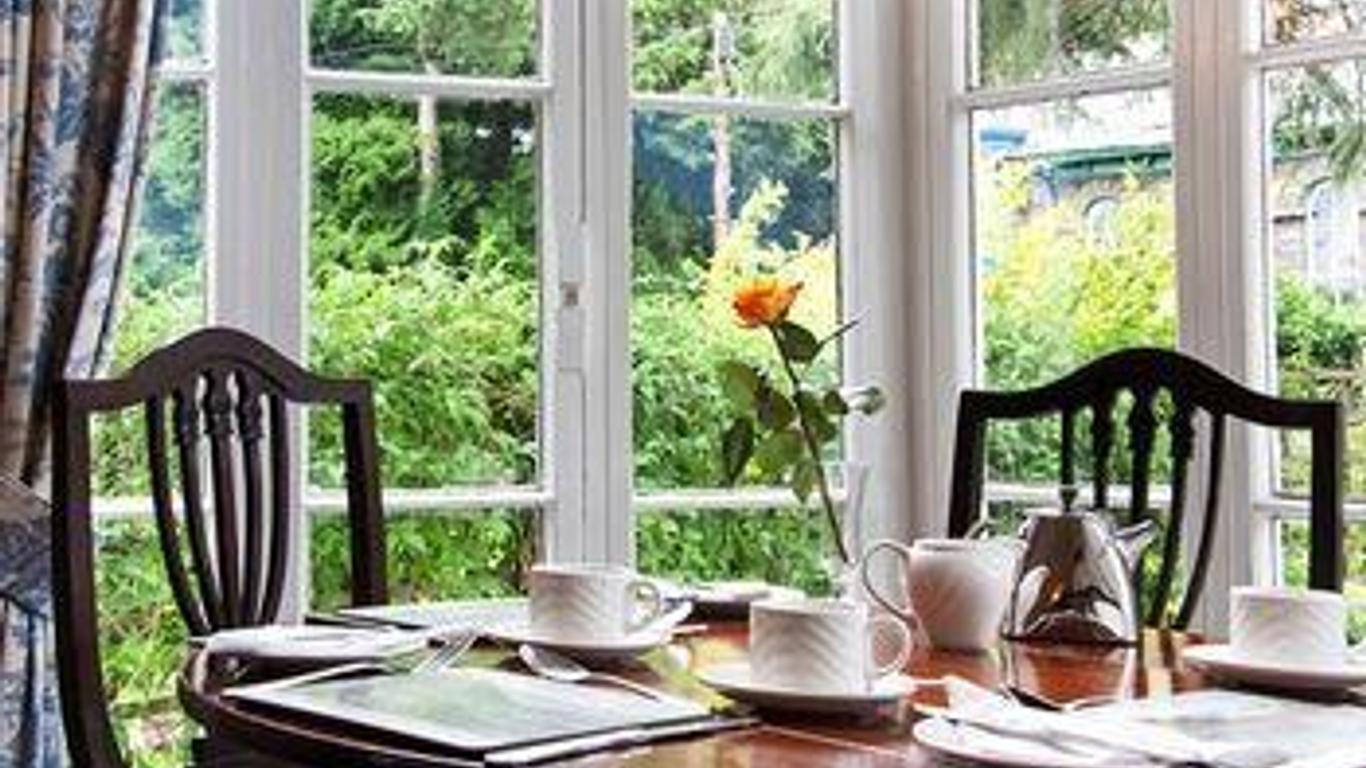 White Lodge Hotel