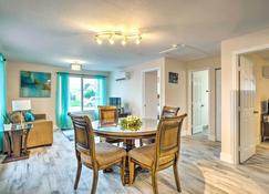 Turquoise Escape about 1 Mi to Sailfish Marina! - West Palm Beach - Comedor