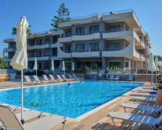 Ivory Hotel - Theologos