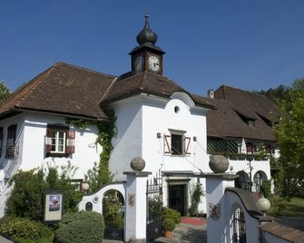 Hotel Schloss Leonstain - Portschach am Wörthersee - Edificio