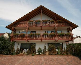 Hotel Garni Sebastian - Kirrweiler - Edificio