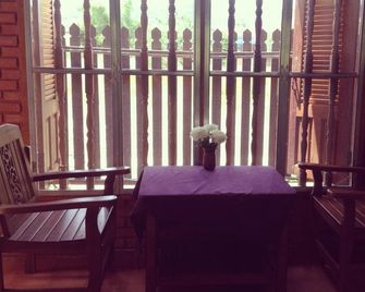 Huean Chaemrath - Mae Chaem - Comedor