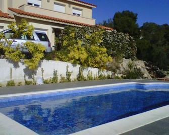 Casa Bella Vista en montaña con vistas al mar y piscina privada - Cunit - Pool