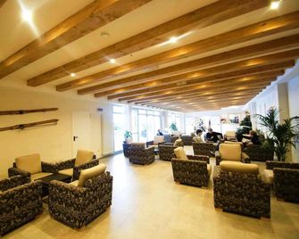 Family Hotel Polsa - Brentonico - Salónek