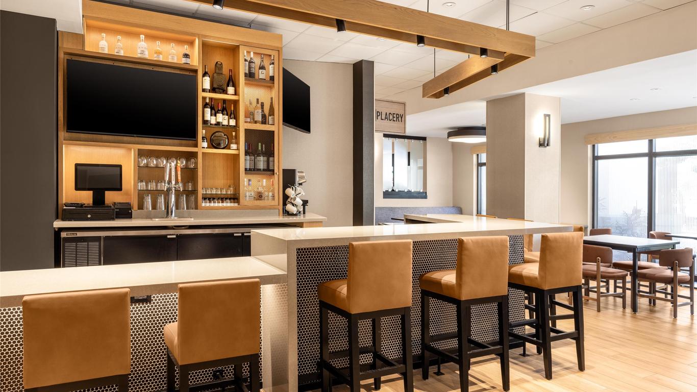 Hyatt Place Orlando Airport