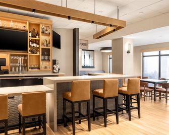 Hyatt Place Orlando Airport - Orlando - Bar