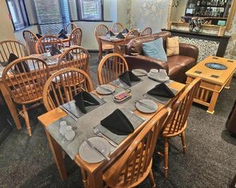 Chelsea Hotel - בורנמאות' - מסעדה