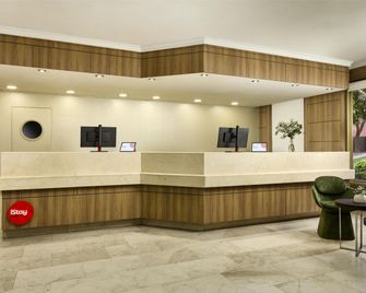 iStay by NH Zaragoza Sport Hotel - Zaragoza - Vastaanotto