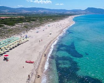 Mimose Beach Village - Badesi - Pláž