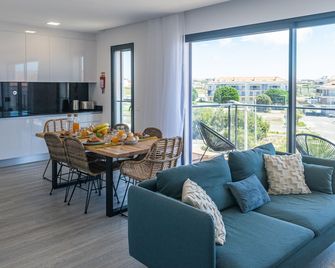 Areia da Consolação - Estrada - Restaurante