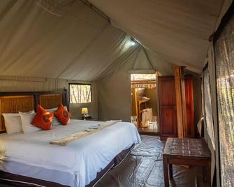Buffalo Rock Tented Camp - Kruger National Park - Ložnice