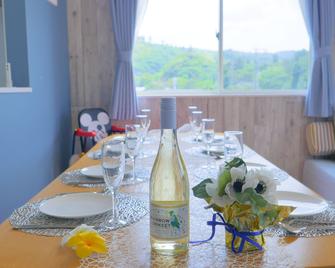 Grandioso Okinawa Villa Nago 2 - Nago - Jídelna