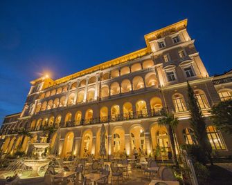 Hotel Kvarner Palace - Crikvenica - Bygning