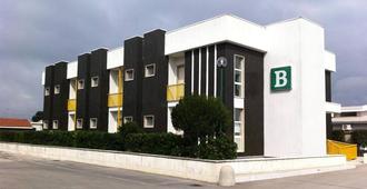 Hotel Atleti - Foggia - Building