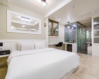 goseong jaja - Goseong - Habitación