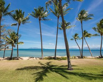 13 Sextant Drive - Nelly Bay - Beach