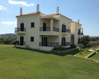 Long View Resort & Spa Rooms & Apartments - Porto Cheli - Building