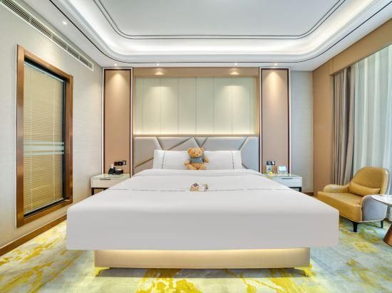 Dongying Belle Boutique Theme Hotel (Haitong Road Food Street Ginza Plaza)