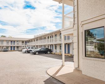 Motel 6 Texarkana - Texarkana - Rakennus
