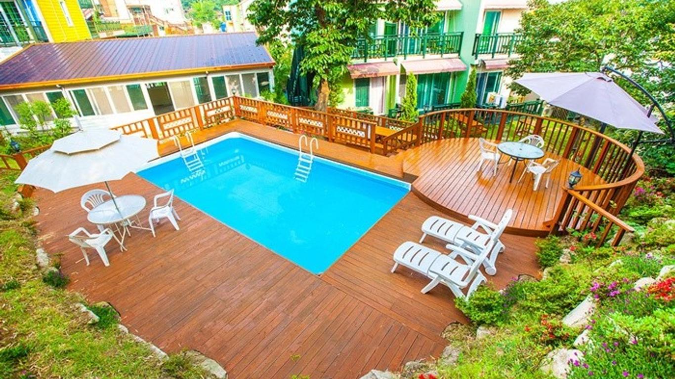 Bellus-Rose Pension Gyeongju