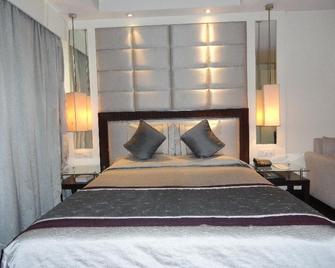 Hotel Western court Chandigarh - Chandigarh - Bedroom