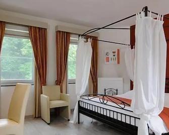 Kasteel Wurfeld - Maaseik - Bedroom