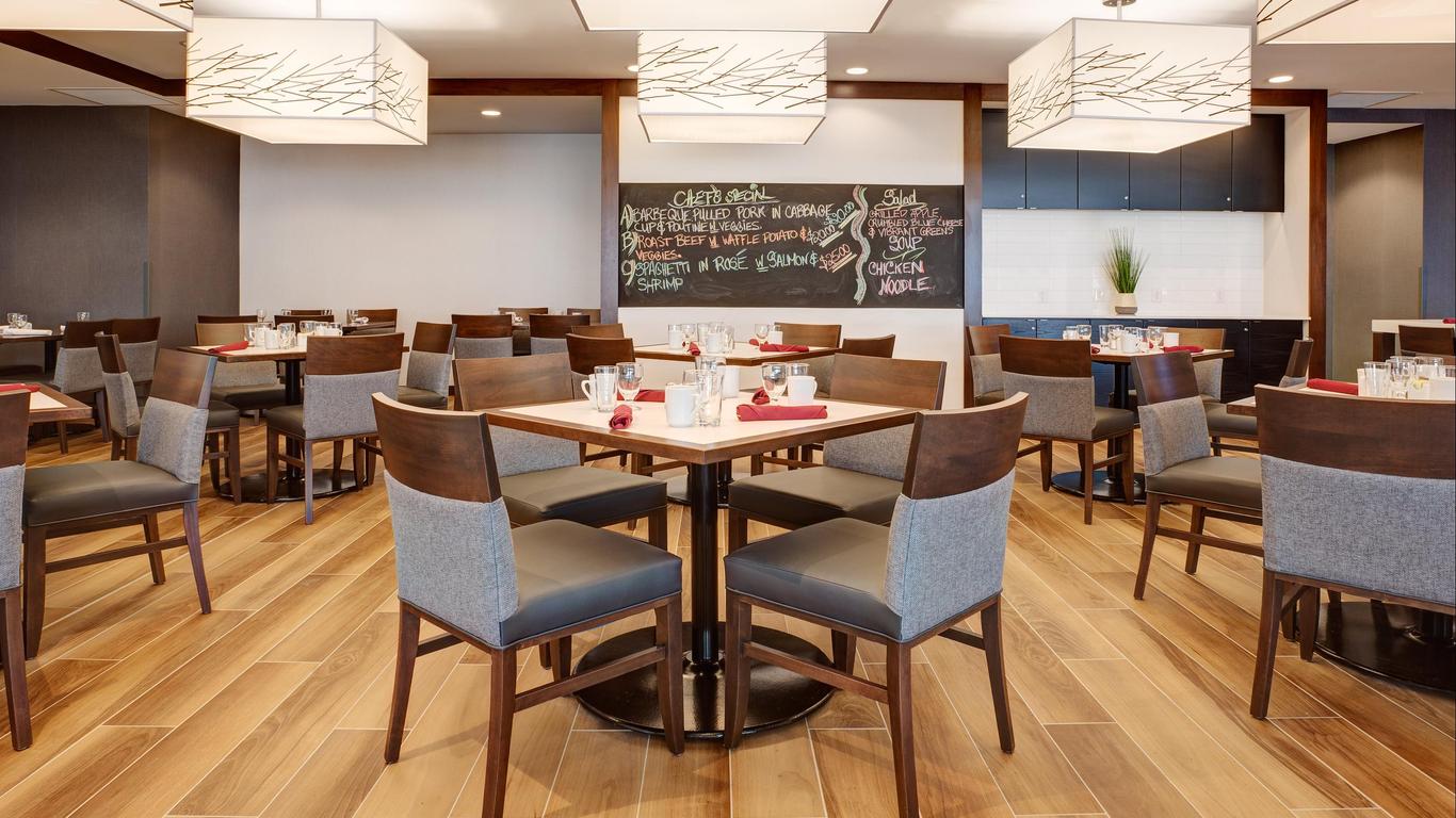 Holiday Inn Ottawa East By IHG