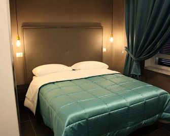 Pit Stop Napoli Centrale - Naples - Bedroom
