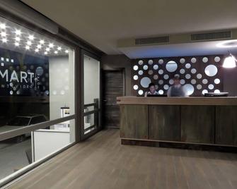 Smart Hotel Montevideo - Montevideo - Front desk