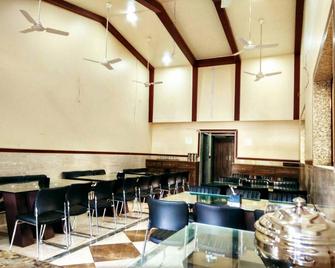 Hotel Ambassador Panchgani - Panchgani - Restaurant