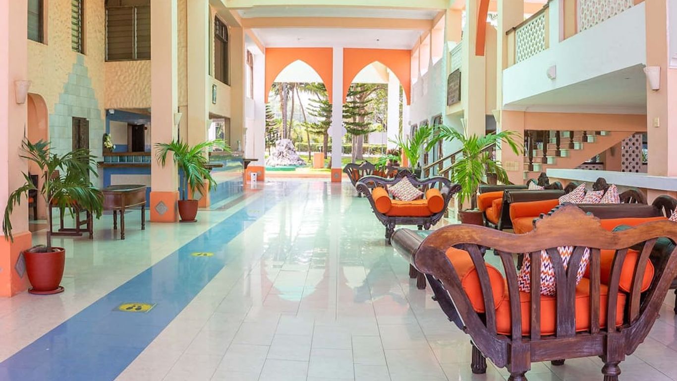 صن ان ساند بيتش ريزورت