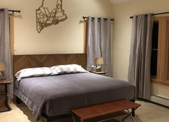 In The Heart Of Sunday River - Newry - Bedroom