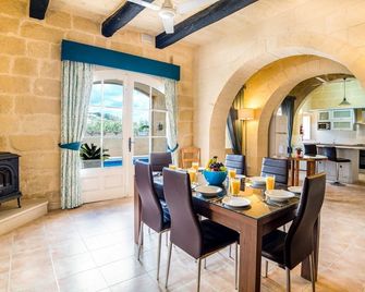 Traditional Gozo Villa | Ta Girardu | 3 Bedrooms | Private Pool - Ħamrun - Jadalnia