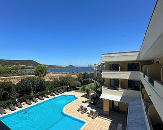 Hotel Cala Dei Pini - Sant’Anna Arresi - Pool