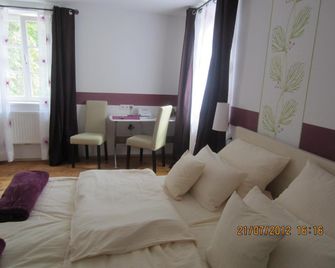 Hotel Dah-Inn - Dachau - Bedroom