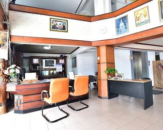 Krabi Grand Hotel - Krabi - Front desk
