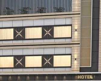 Nagpal Hotel & Resturant - Shāhābād - Building