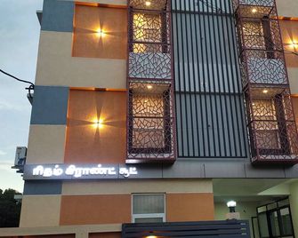 Hotel Rhythm Grand Suite - Tiruchirappalli - Gebouw