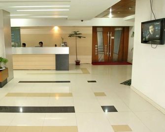 Richmond Hotel & Apartments - Sylhet - Front desk