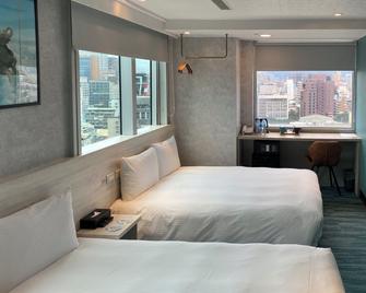 Sky Gate Hotel - Taipei City - Bedroom